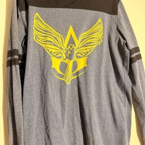 Men's Gray Long-Sleeve Casual Button Down Shirt with Yellow Graphic